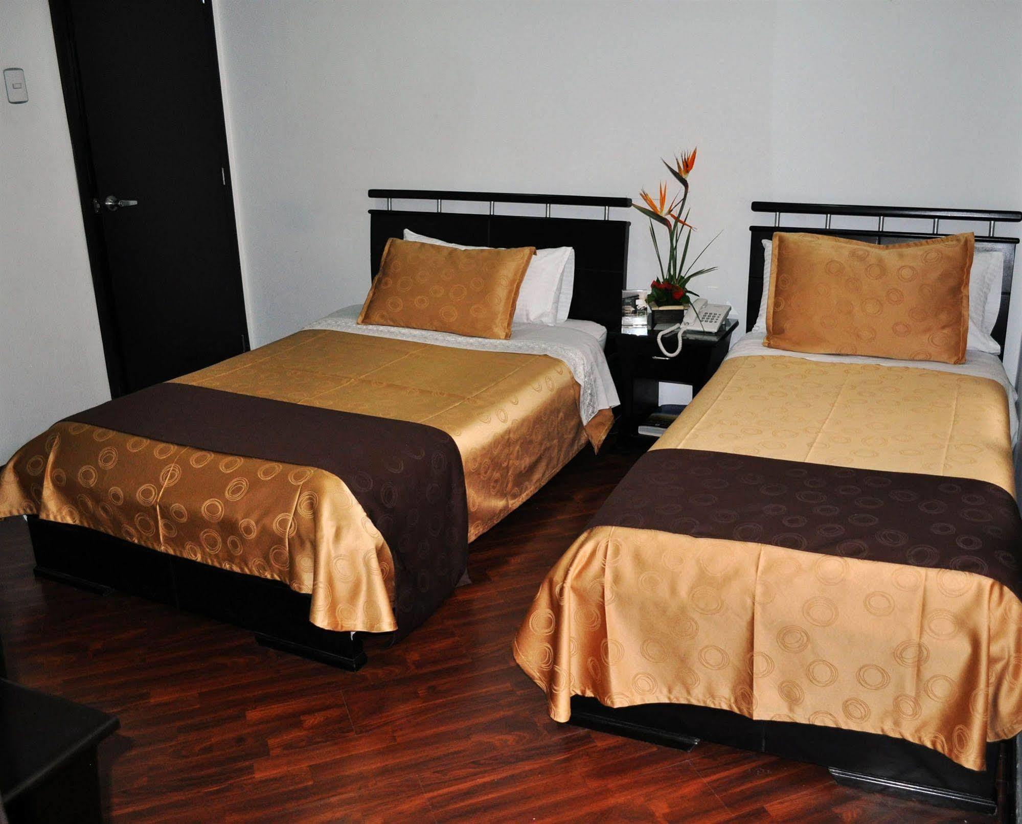 Hotel Quality Comfort House Bogota Exterior photo